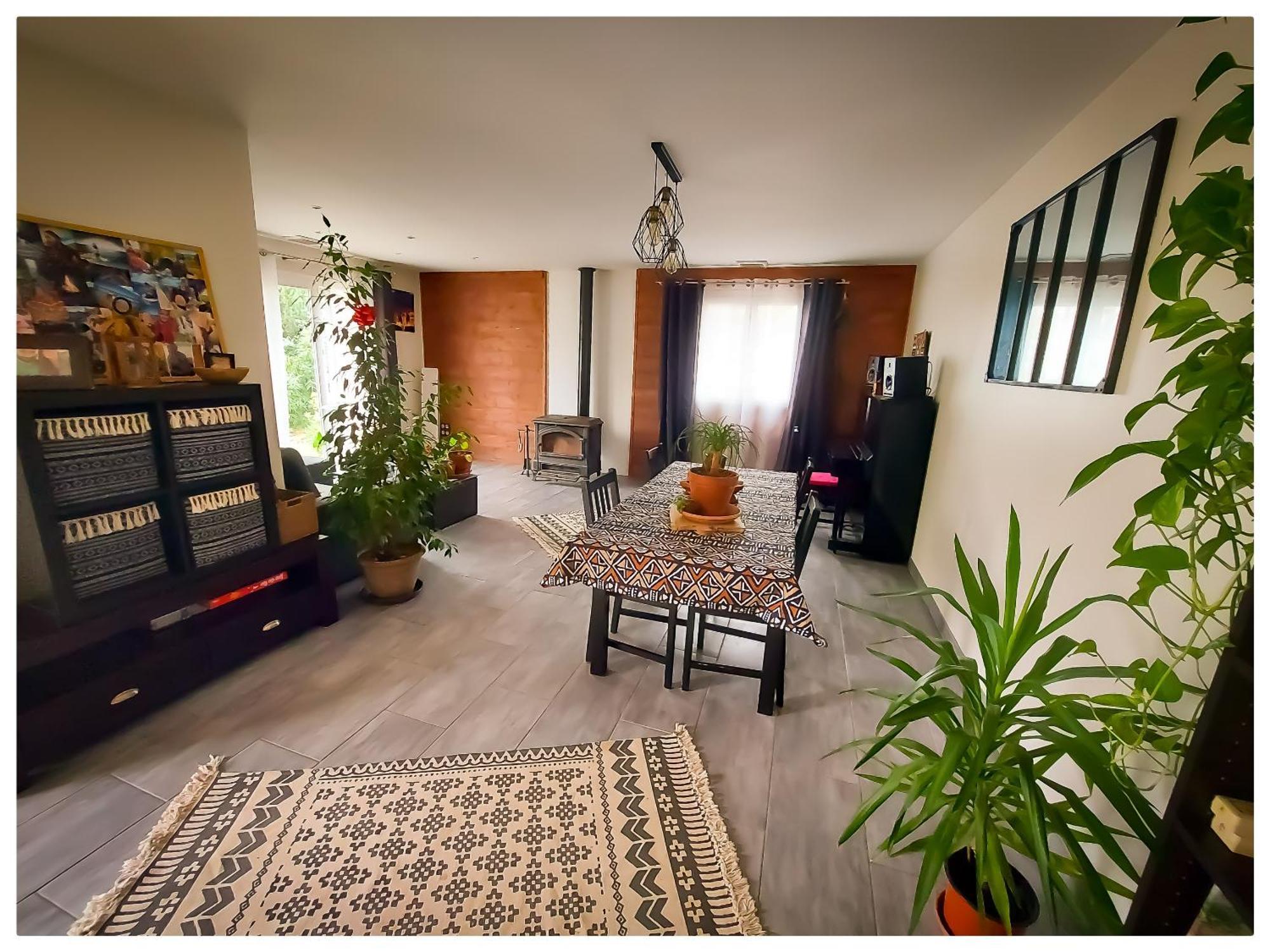 Dans Grande Maison Paisible Homestay