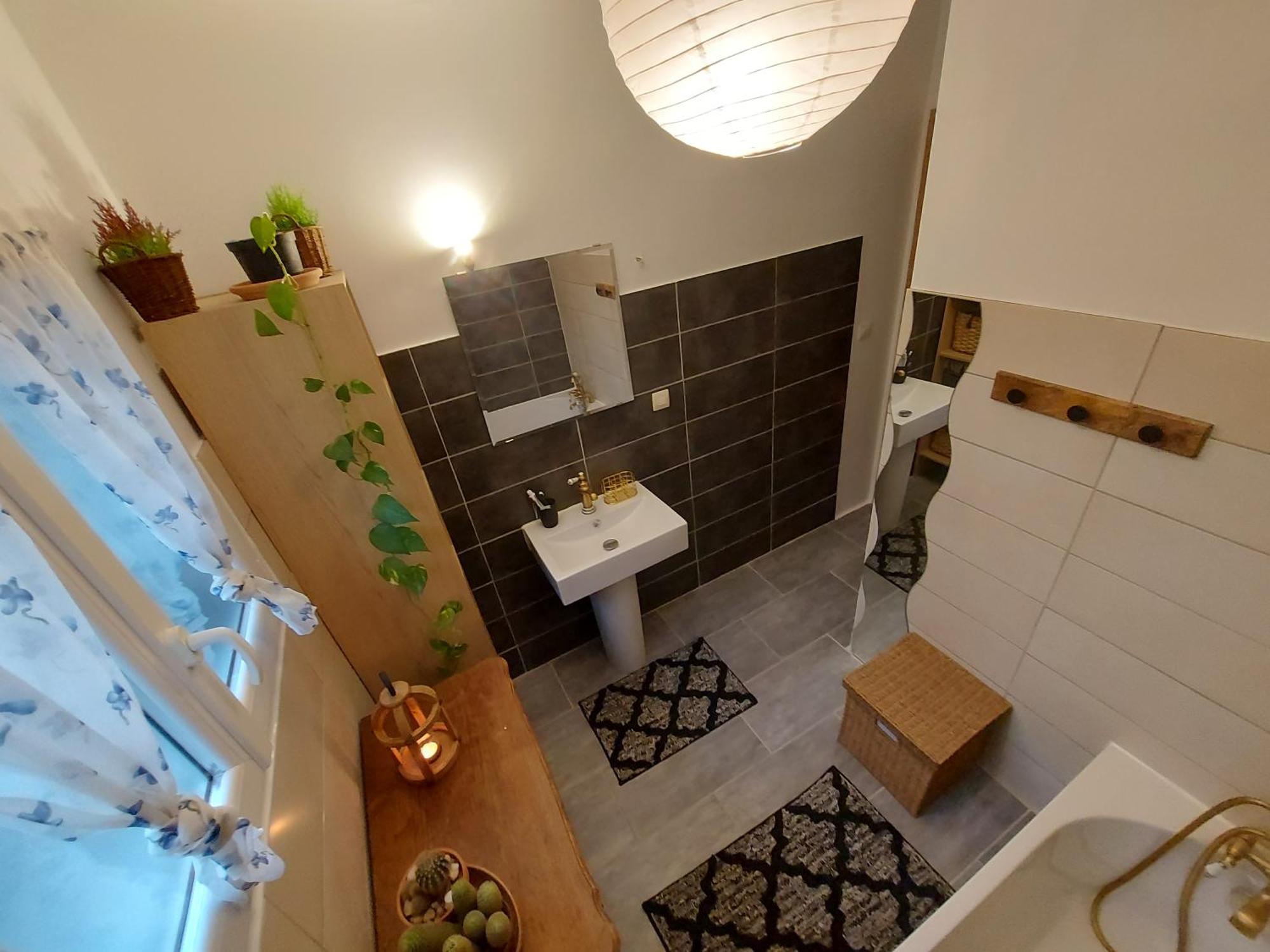 Dans Grande Maison Paisible Homestay *